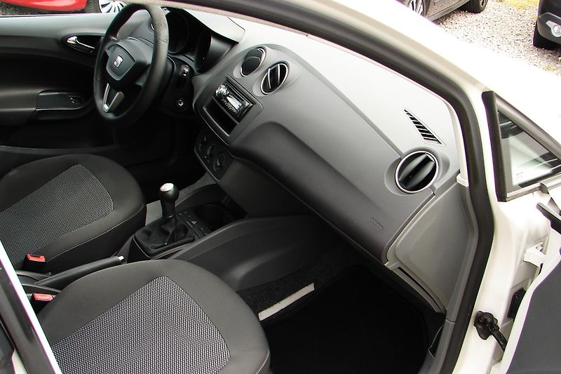 Seat Ibiza IV 1,4TDi 80PS EcoMotive KLIMA - fotka 10 z 32