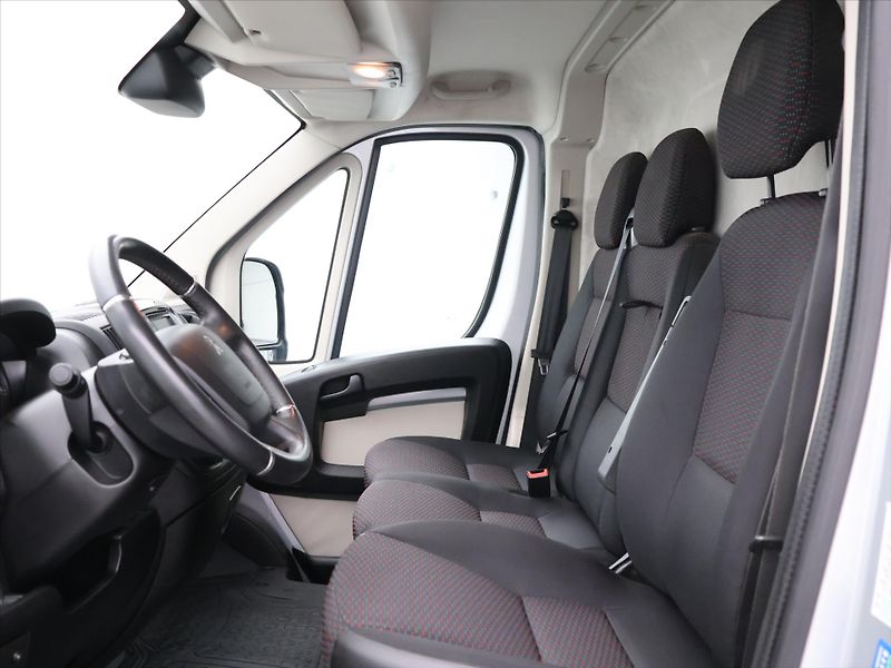 Peugeot Boxer 2,2 HDI 96kW Access CZ DPH - fotka 10 z 26