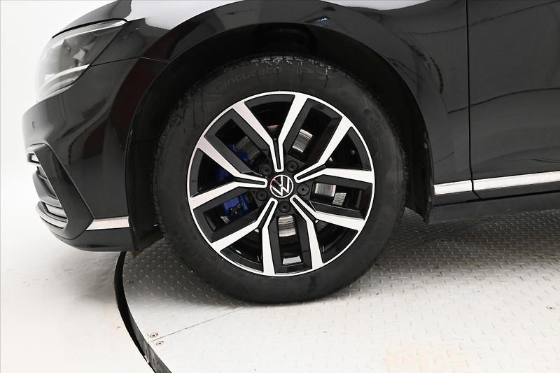 Volkswagen Passat 1,4 GTE 160 kW DSG Business Zá - fotka 30 z 30