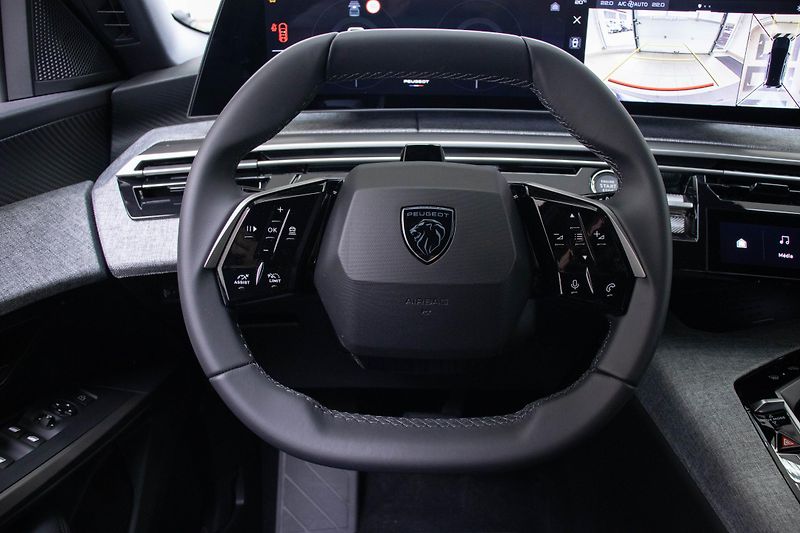 Peugeot 5008 (2026) BUSINESS Hybrid 145 e-DCS6 - fotka 13 z 18