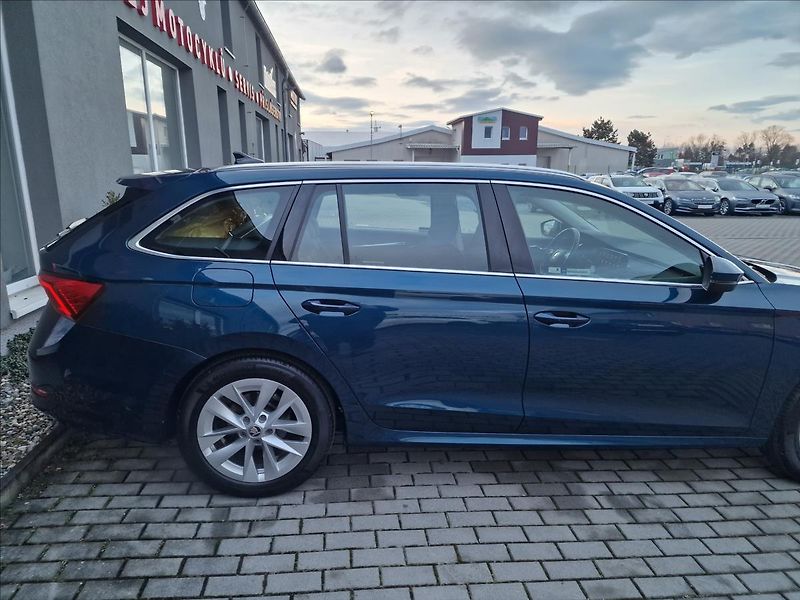 Škoda Octavia 2.0 TDi Style,původ ČR,1.Maj. - fotka 42 z 50
