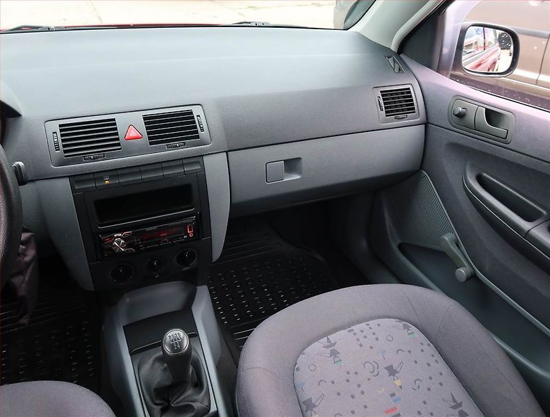 Škoda Fabia (2003) 1.2, levný provoz - fotka 8 z 14