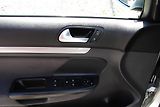 Volkswagen Golf V 1.9 TDi 105PS BlueMotion Pan - náhled 17