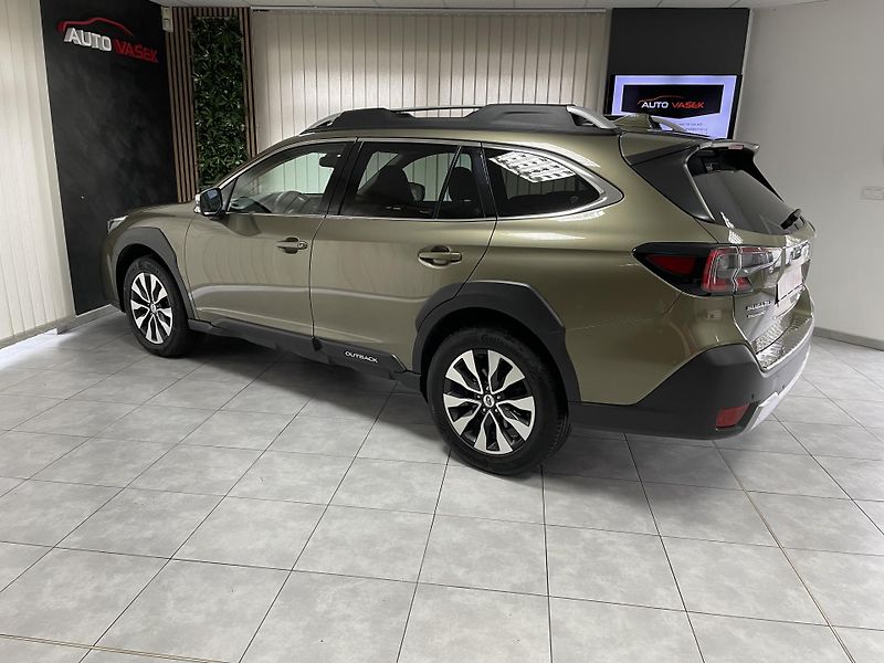 Subaru Outback 2.5 i CVT AWD Touring TOP  - fotka 8 z 32