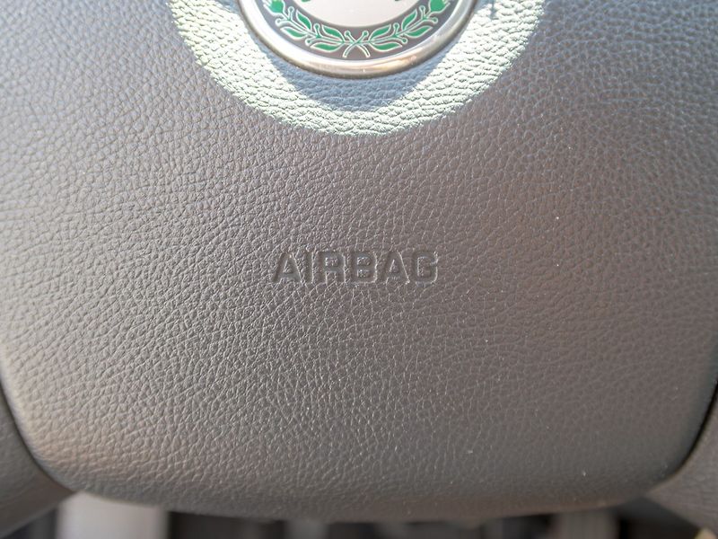 Škoda Octavia (2007) ČR 2.0TDI 103KW 2x KOLA– SCOUT - fotka 26 z 44
