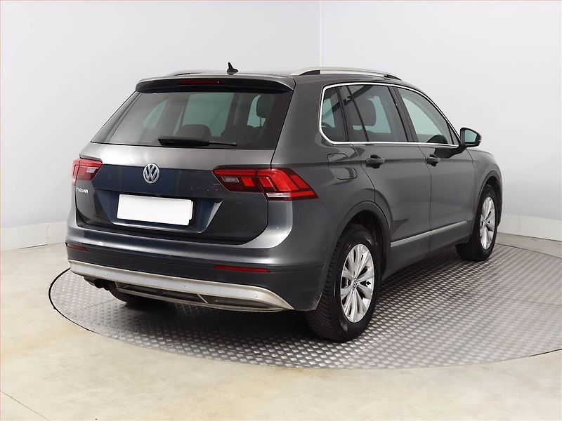 Volkswagen Tiguan (2018) 1.4 TSI, ČR,1.maj, Tempomat - fotka 5 z 14