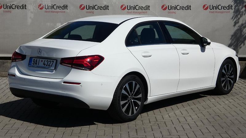 Mercedes-Benz Třídy A 180d - fotka 3 z 22