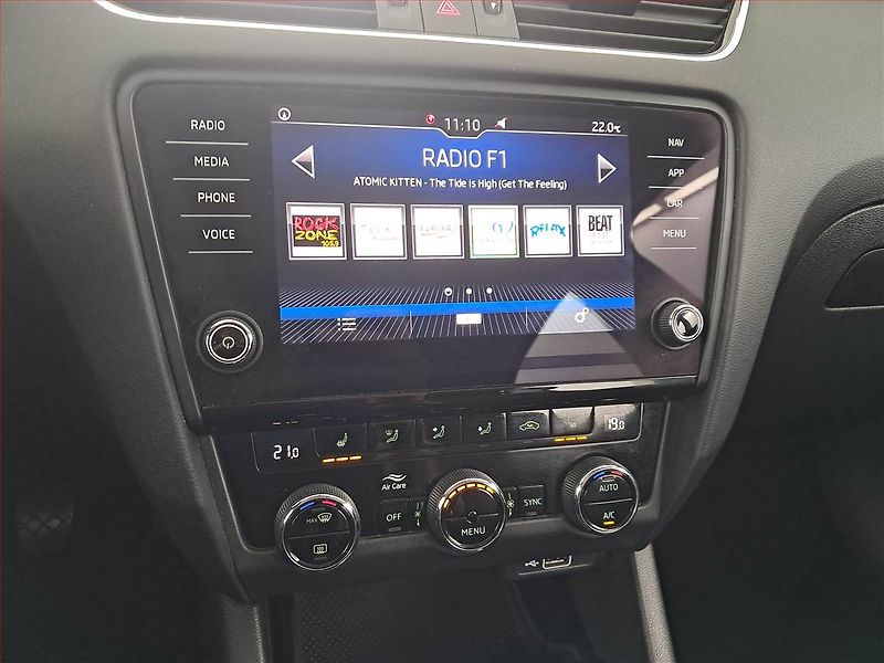 Škoda Octavia (2018) Style 1.4 TSI, Navi, Bi-Xenony - fotka 12 z 17