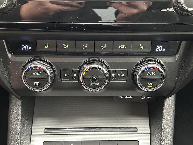 Škoda Octavia 1.2 TSI Elegance plus - fotka 9 z 28