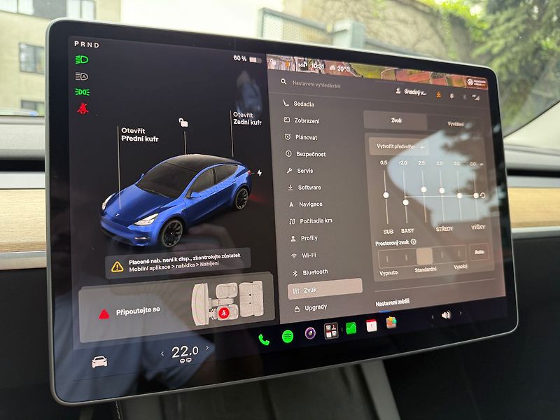 Tesla Model Y Long Range AWD - fotka 28 z 41