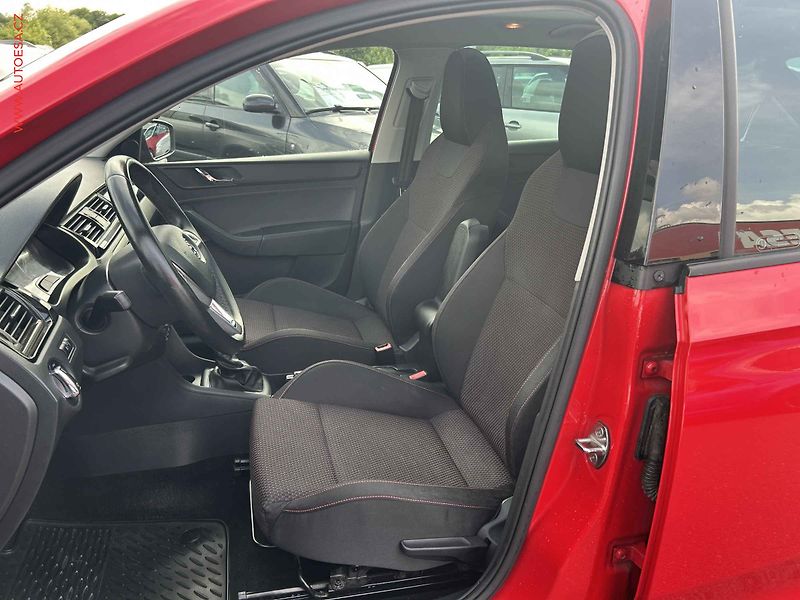 Škoda Rapid (2014) 1.2TSI, ČR, Xenon, panor. - fotka 9 z 17