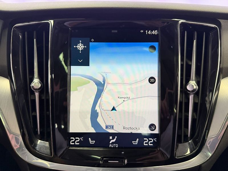 Volvo V60 D4 AWD, WEBASTO, PANORAMA, EL. - fotka 14 z 30