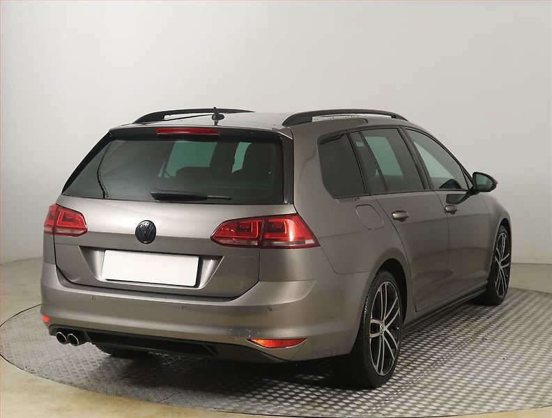 Volkswagen Golf (2016) 2.0 TDI GTD, Automat - fotka 5 z 21