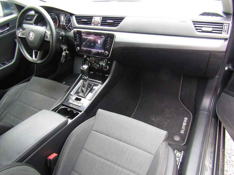 Škoda Superb (2018) 1.6 TDI 88kW DSG - fotka 14 z 38