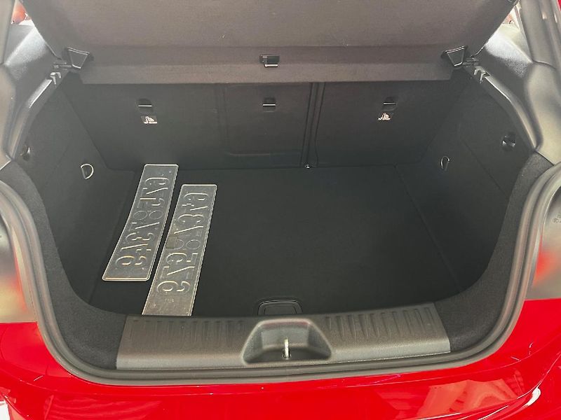 Mercedes-Benz Třídy A 45 AMG 4Matic - fotka 23 z 29