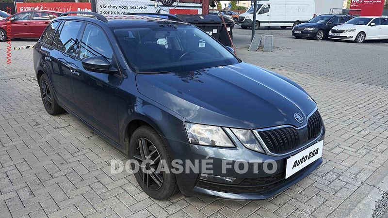 Škoda Octavia (2017) 1.6 TDI, ČR, AC, výhřev sed - fotka 1 z 3