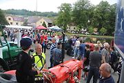 Setkání starých traktorů a veteránů v Brnířově na Domažlicku