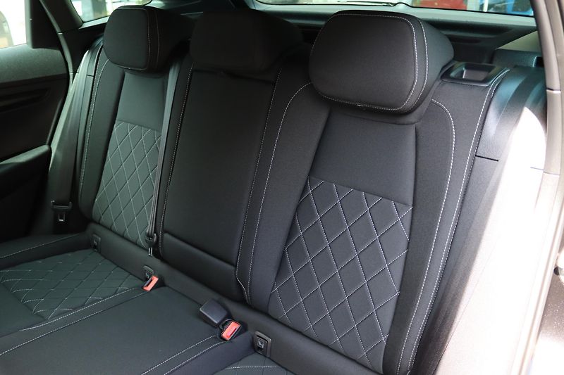 Škoda Karoq Škoda Karoq 1.5 TSI ACT Sport - fotka 39 z 50