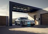 Koncept Porsche Mission E Cross Turismo.
