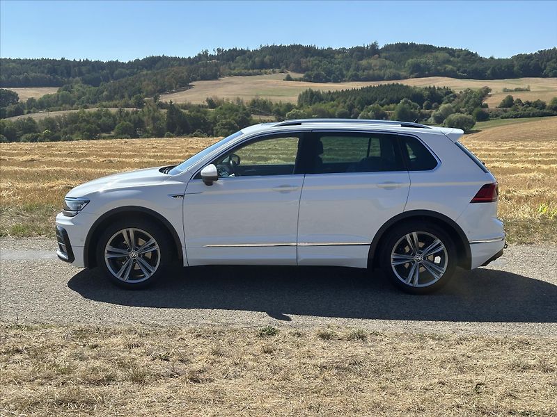 Volkswagen Tiguan 1,4 TSI DSG R-line matrix virt - fotka 4 z 30
