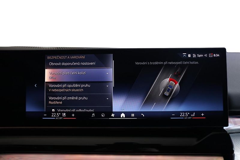 BMW Řada 5 540d xDrive Touring - fotka 13 z 28