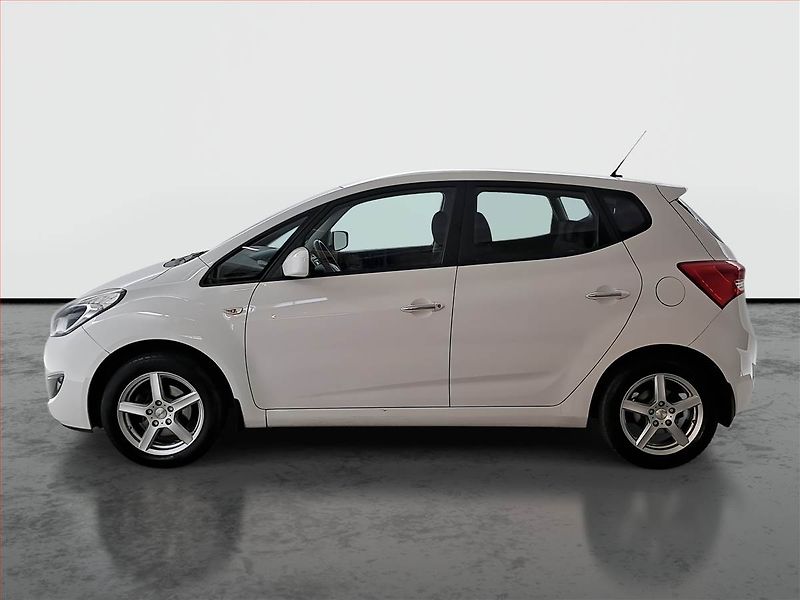 Hyundai ix20 (2014) 1.4 CVVT, Serv.kniha - fotka 3 z 16
