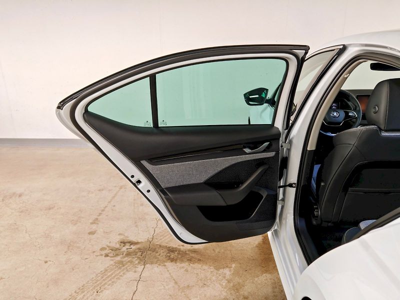 Škoda Octavia (2024) 1.5 TSI 110 kW DSG Top Selecti - fotka 24 z 31