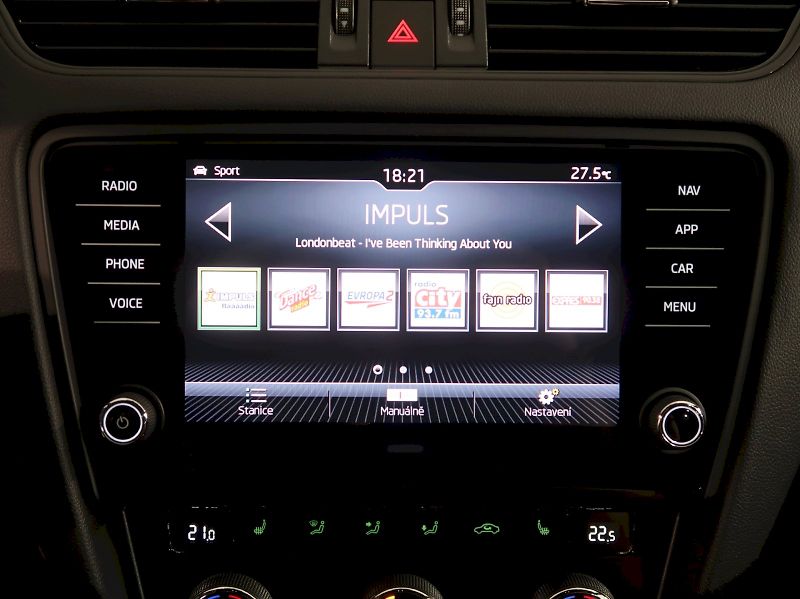 Škoda Octavia (2017) RS 230 2.0TSI 169KW NAVI MANUÁ - fotka 22 z 37