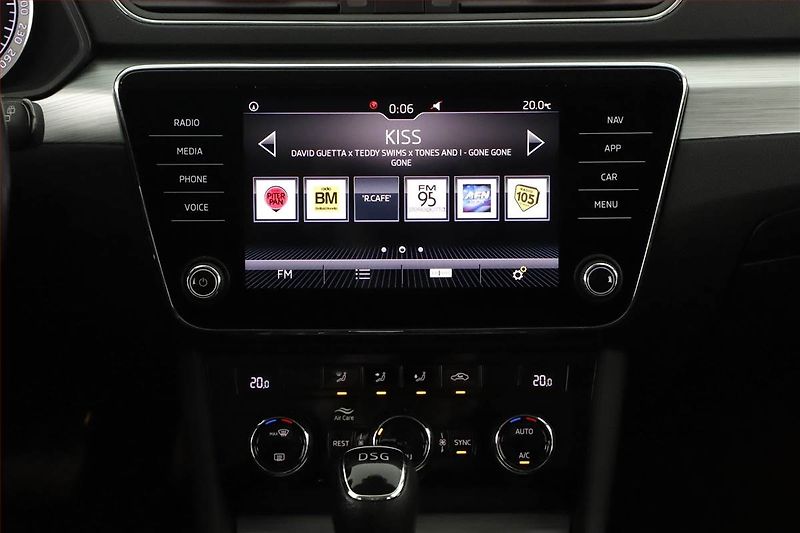 Škoda Superb (2020) Style 1.6 TDI, Automat, Navi - fotka 9 z 20