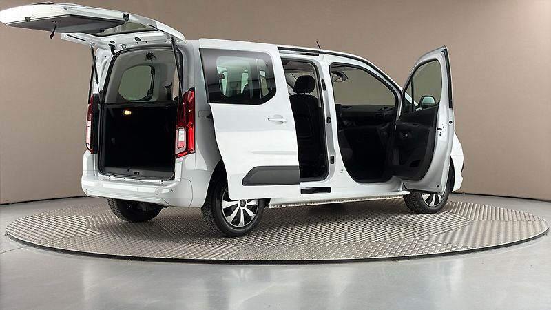 Opel Combo 1.5 CDTI  Edition Plus N1 - fotka 6 z 21
