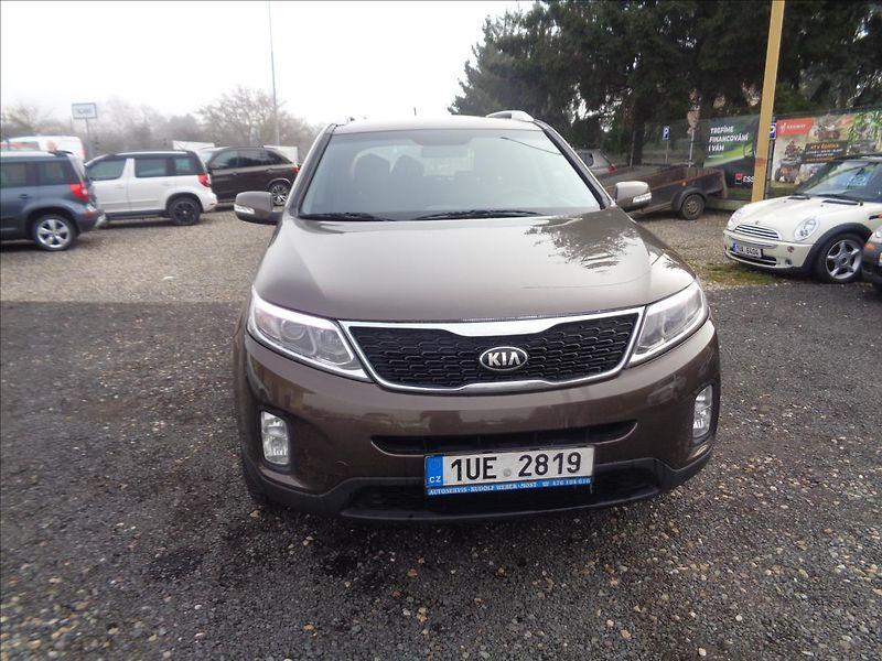 Kia Sorento 2,2 - fotka 10 z 19