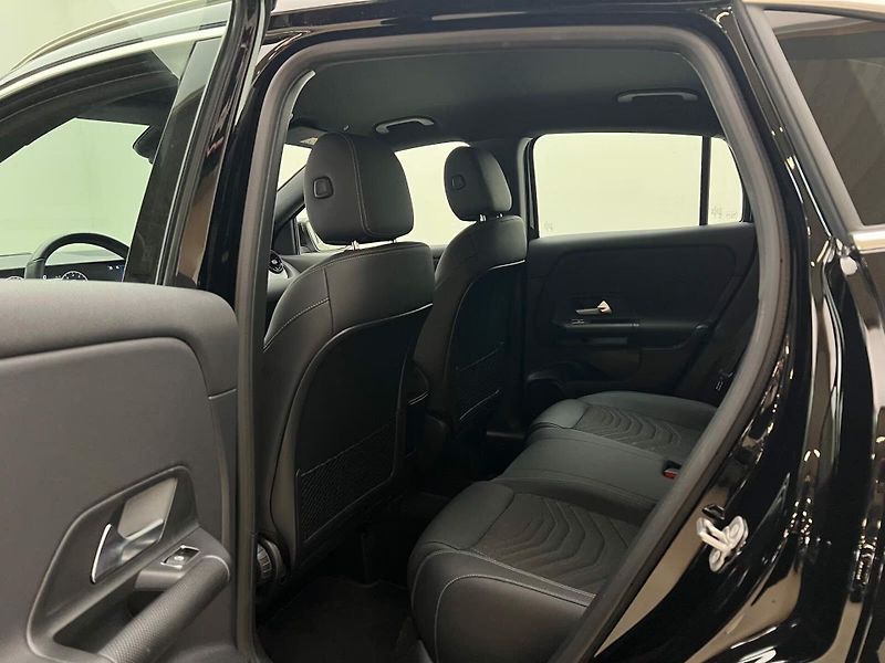 Mercedes-Benz GLA 200 Kamera LED DAB - fotka 16 z 18