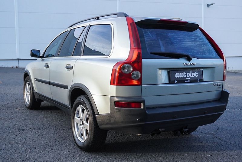 Volvo XC90 2,4D D5 EXECUTIVE AWD 120KW - fotka 7 z 22