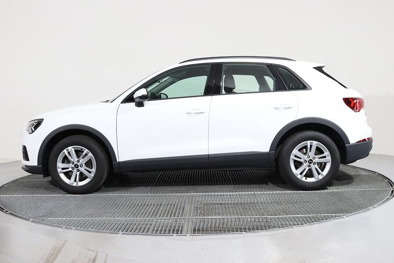 Audi Q3 TFSI 1,5 Stronic - fotka 8 z 26