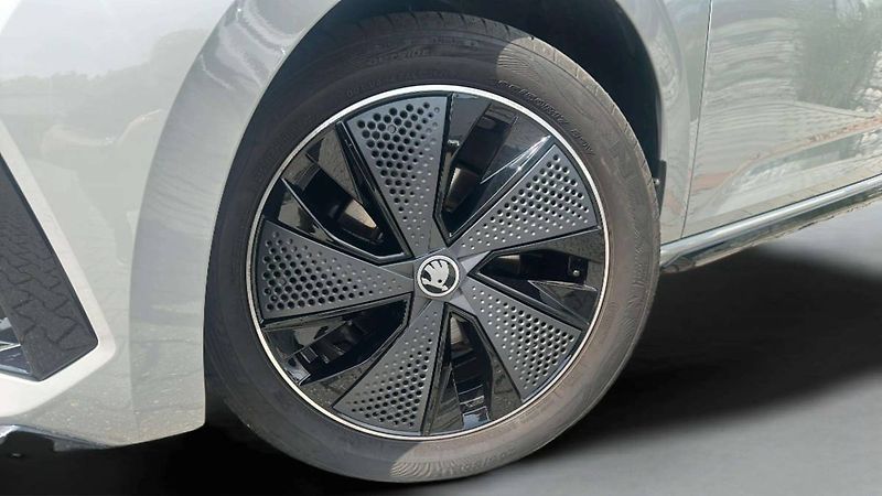 Škoda Scala Monte Carlo 1,0 TSI 85kW/DSG/T - fotka 27 z 28