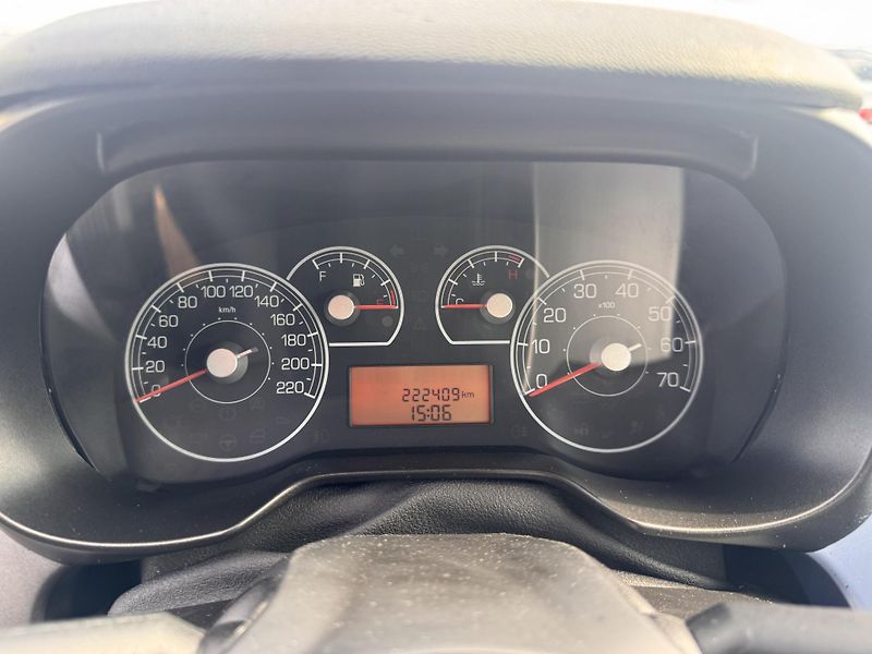 Fiat Grande Punto 1.3 JTD, 55 kW, tažné, TK 9/28 - fotka 11 z 17
