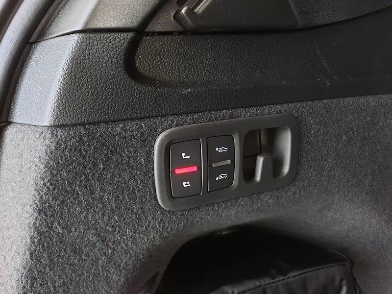 Audi Q7 (2024) 50 TDI quattro (210kW/285k) Ti - fotka 27 z 29