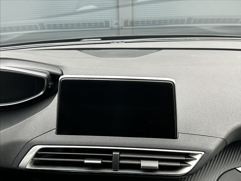 Peugeot 3008 1,5 BlueHDI 130PS  Active - fotka 24 z 55
