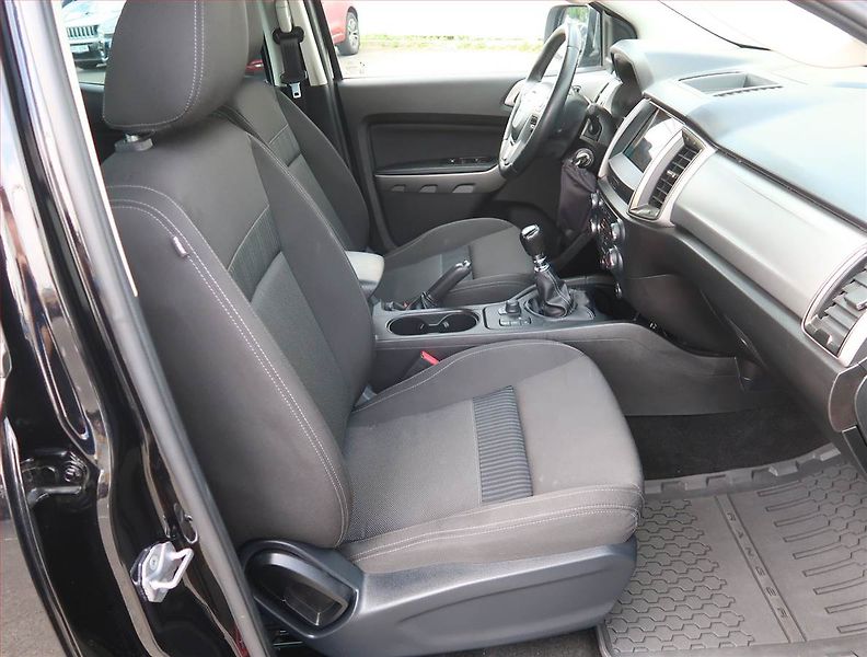Ford Ranger (2022) XLT 2.0 EcoBlue - fotka 9 z 20