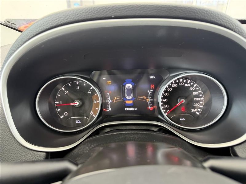 Jeep Compass 2,0 M-Jet 125kW 4x4 DPH Automa - fotka 28 z 34