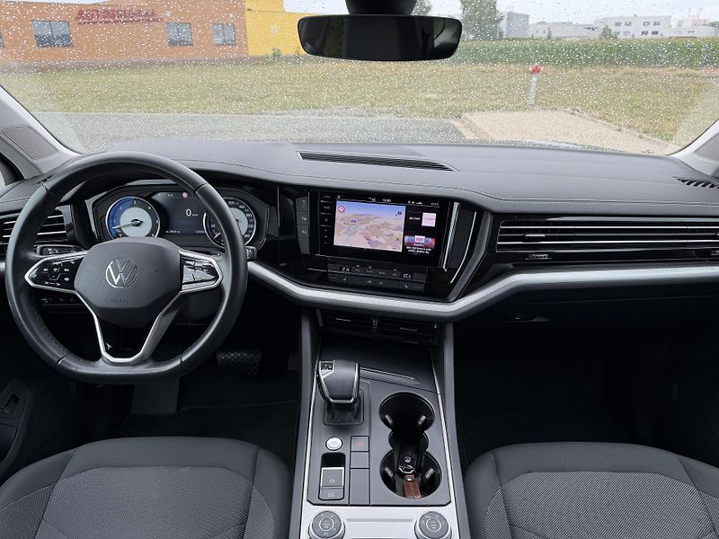 Volkswagen Touareg 3.0 TDI ČR DPH VZDUCH TAŽNÉ - fotka 12 z 36