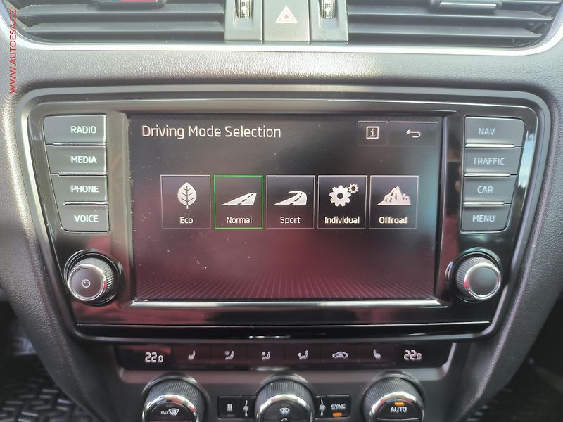 Škoda Octavia (2015) 2.0 TDi 4x4, Scout, DSG - fotka 16 z 28