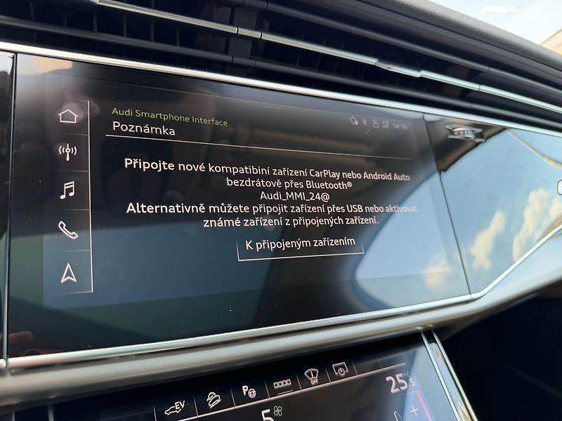 Audi Q7 55 TFSI e 280 Tiptronic Quattr - fotka 14 z 30