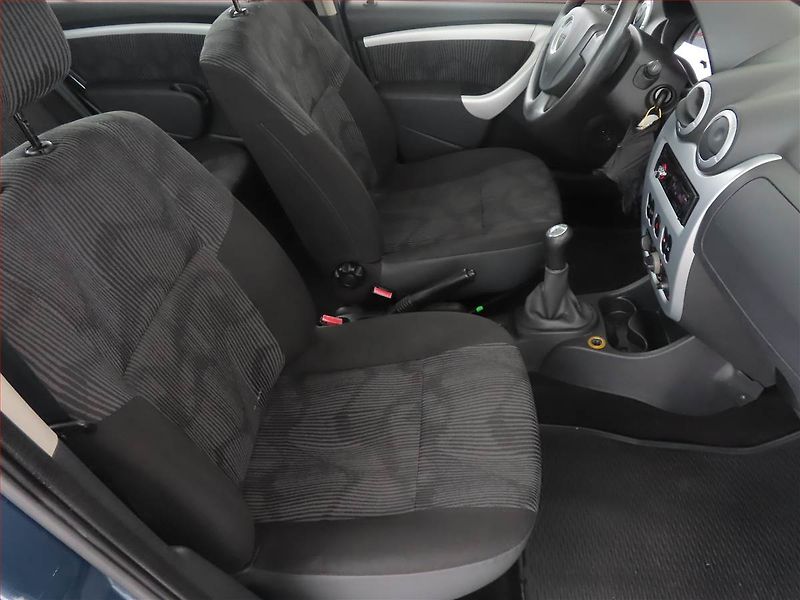 Dacia Sandero (2010) 1.4 MPI, po STK, Tažné - fotka 9 z 13