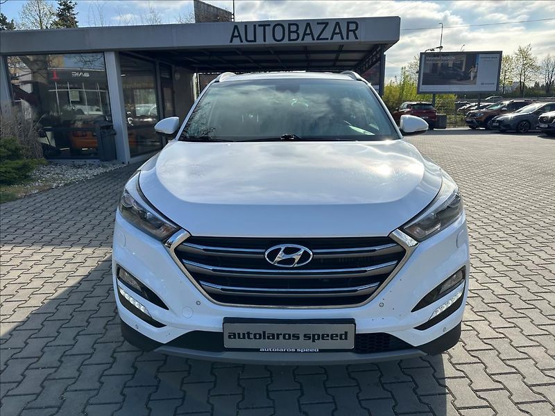 Hyundai Tucson 2,0 CRDi 4WD LP STYLE AT - fotka 8 z 26