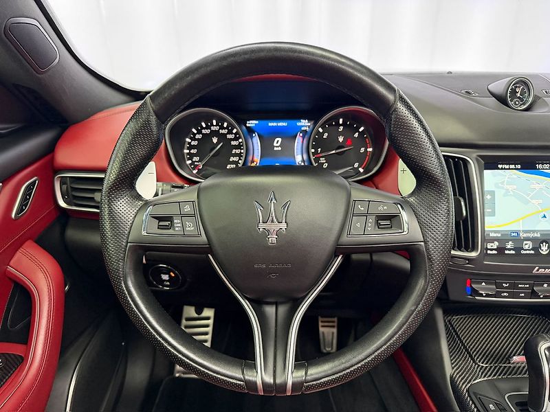 Maserati Levante V6 Q4 DIESEL, PANORAMA, VZDUCH - fotka 12 z 28