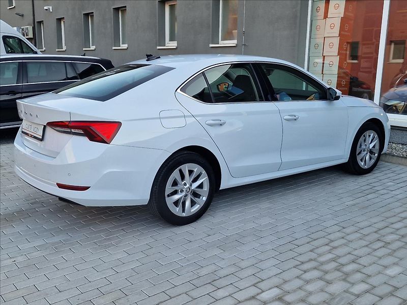 Škoda Octavia 2.0TDI Style, původ ČR,1.Maj. - fotka 11 z 50