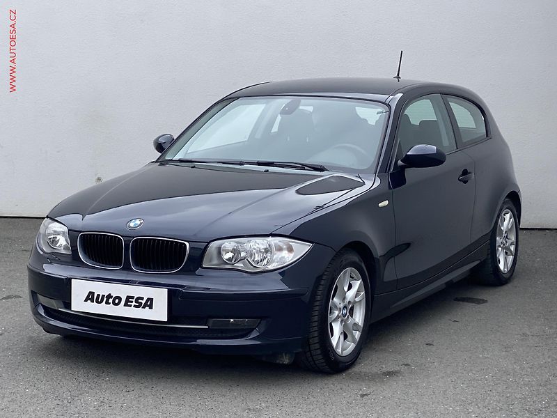 BMW Řada 1 (2008) 2.0d 118d, AC, výhřev sed. - fotka 3 z 17