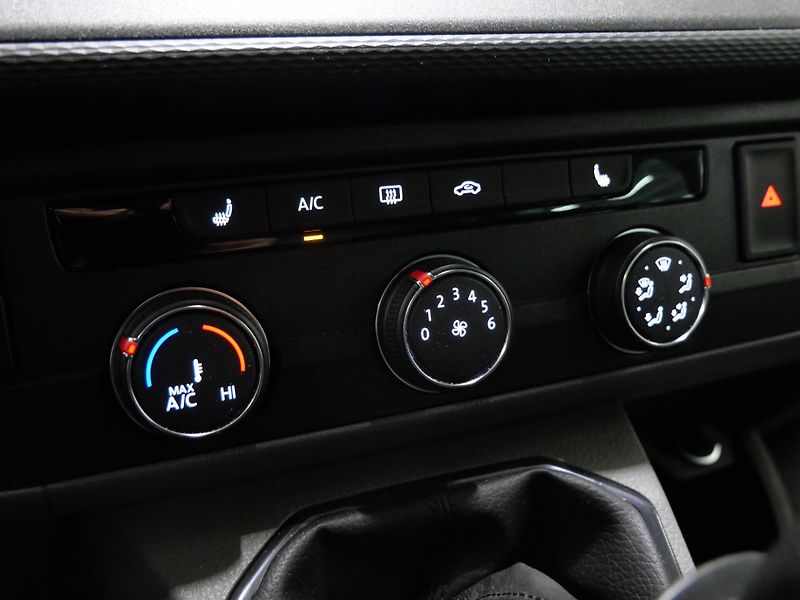 Volkswagen Transporter - fotka 18 z 26