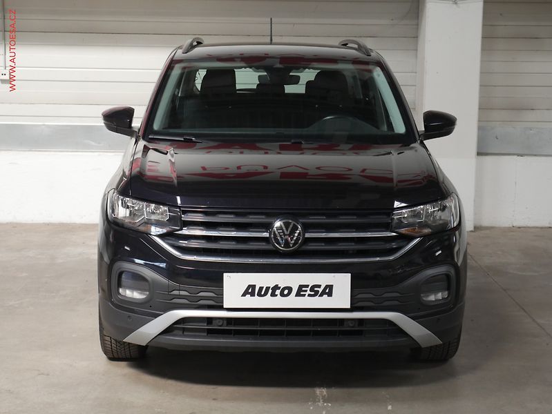 Volkswagen T-Cross (2023) 1.0 TSi, 2.maj,ČR, Life, DSG - fotka 2 z 21